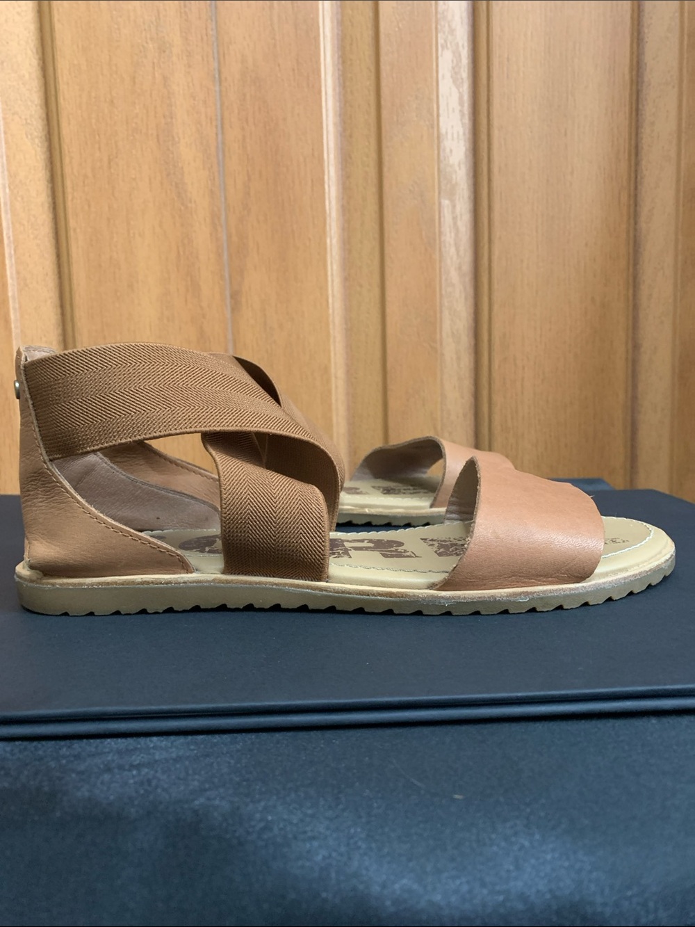 Sorel Ella Sandal in camel brown size 7.5 - Picture 2 of 8